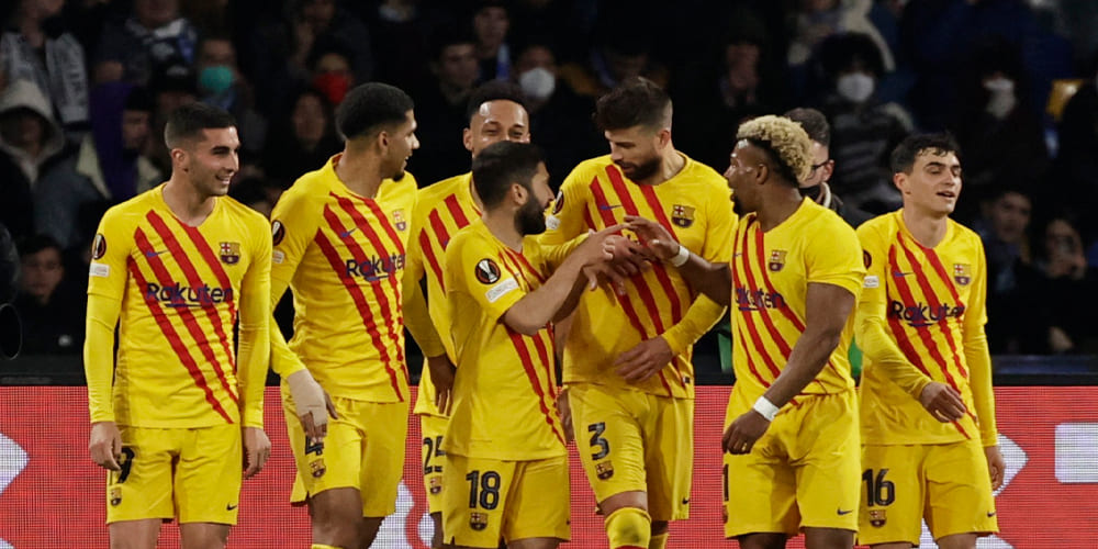 Pique tranh ghế chủ tịch Barca