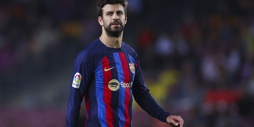 Pique tranh ghế chủ tịch Barca