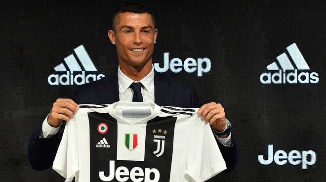 Cristiano Ronaldo – cựu tiền thủ Real Madrid với bản hợp đồng lên đến 117 triệu Euro
