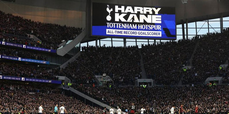 Harry Kane chia tay Tottenham