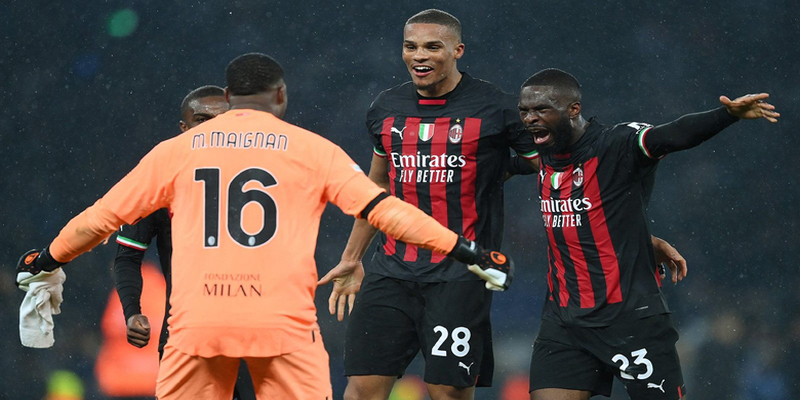 AC Milan vào tứ kết C1 với chiến thắng 1-0 chung cuộc cùng Tottenham