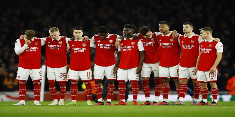 Arsenal may mắn khi bị loại khỏi Europa League
