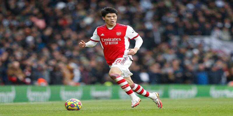 Hậu vệ châu Á có vai trò quan trọng với hàng thủ Arsenal