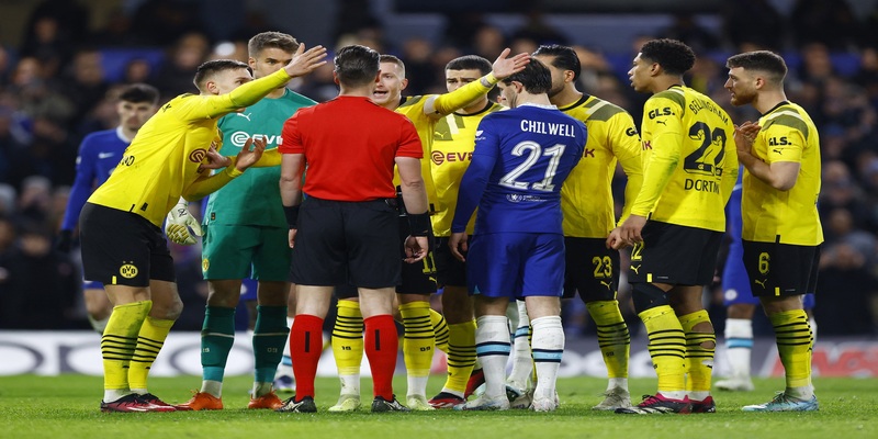 Chelsea hạ Dortmund ngược dòng ngoạn mục vào tứ kết Champions League