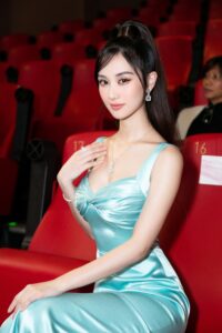 Nữ diễn viên xinh đẹp tài năng - Jun Vũ.