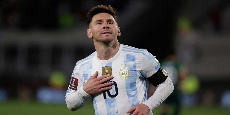Messi ghi hat-trick, phá kỷ lục huyền thoại trên thế giới