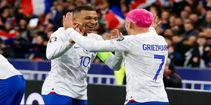 Pháp đánh bại Ireland sát sao: 3 điểm nhọc nhằn